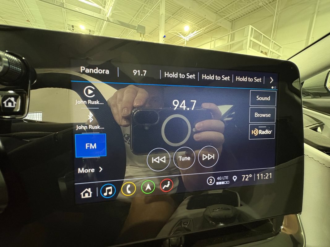 Used 2023 Chevrolet Corvette Stingray Premium Cpe w/ Battery Protection Package RWD image 22
