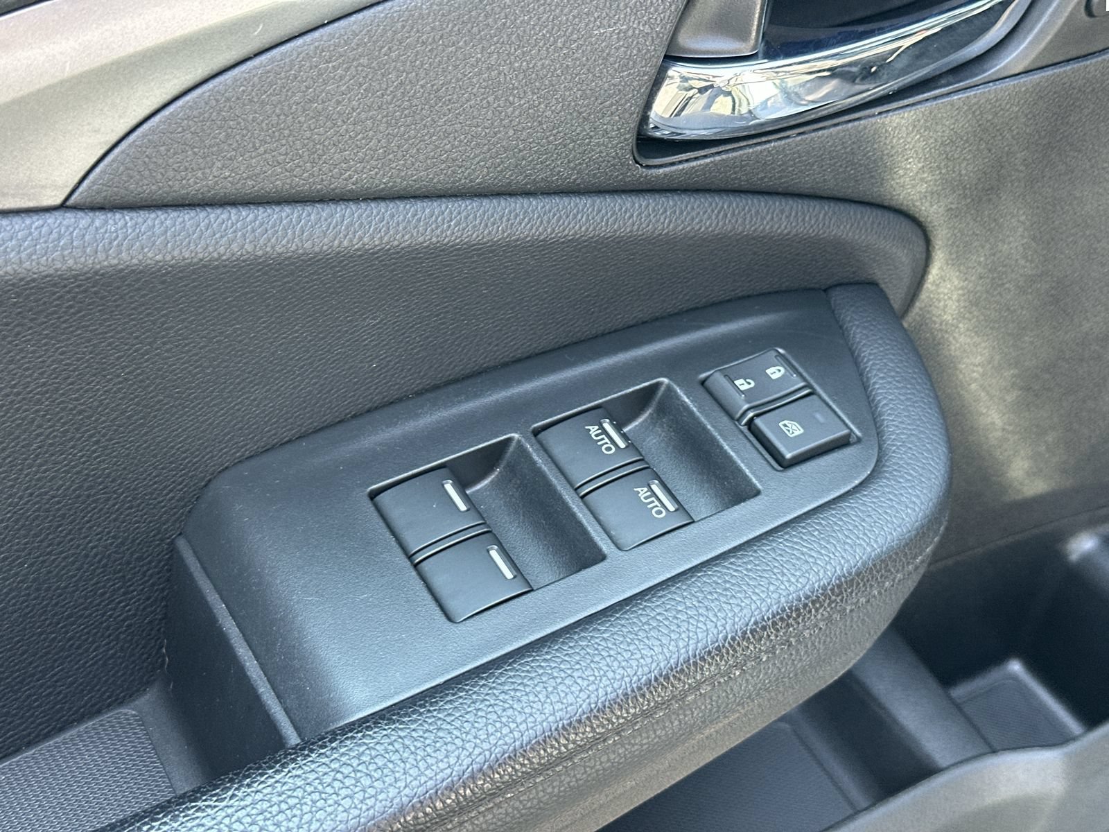 Used 2022 Honda Pilot Special Edition image 15
