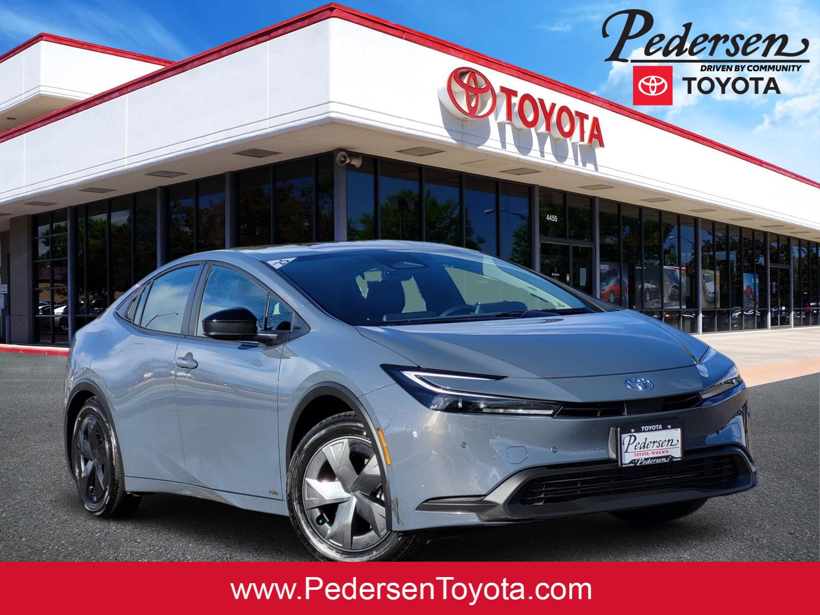 Used 2025 Toyota Prius LE