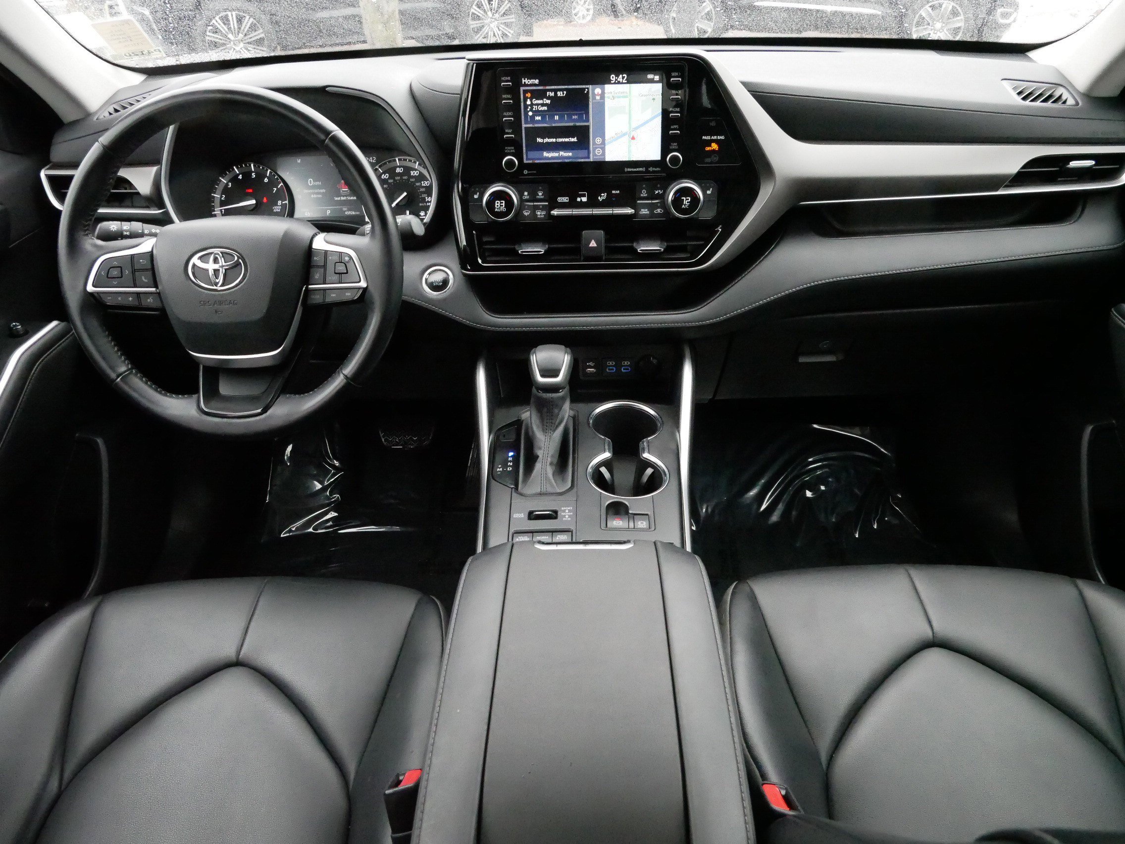 Used 2022 Toyota Highlander XLE image 10