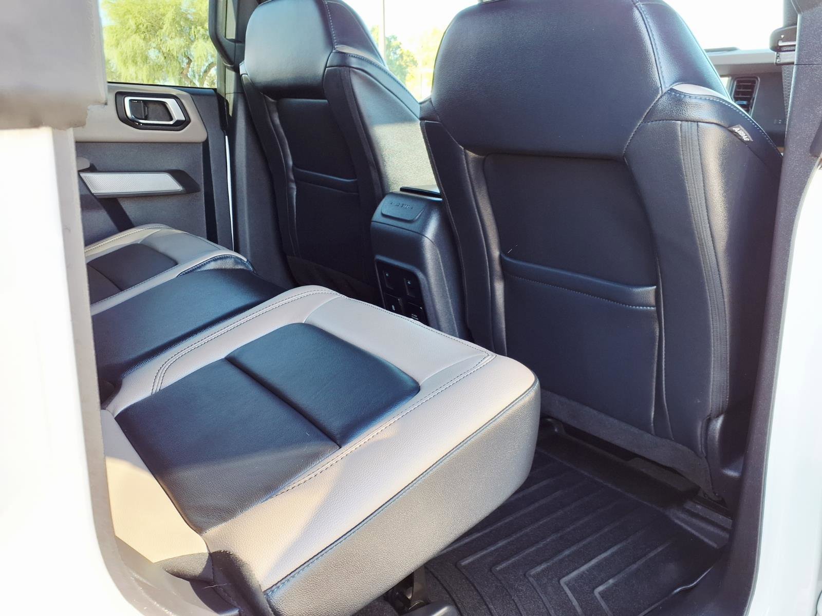 Used 2023 Ford Bronco Wildtrak image 13