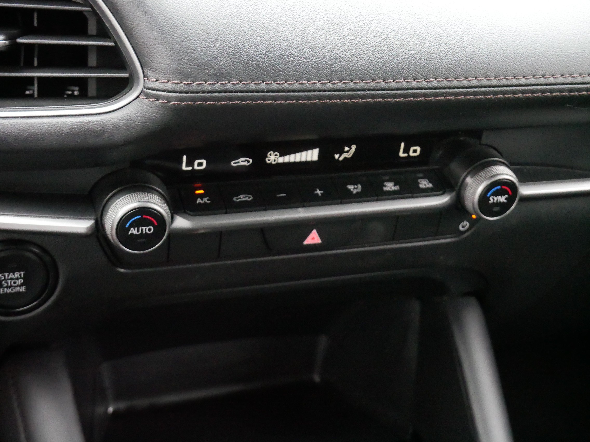 Used 2024 MAZDA MAZDA3 s FWD image 23