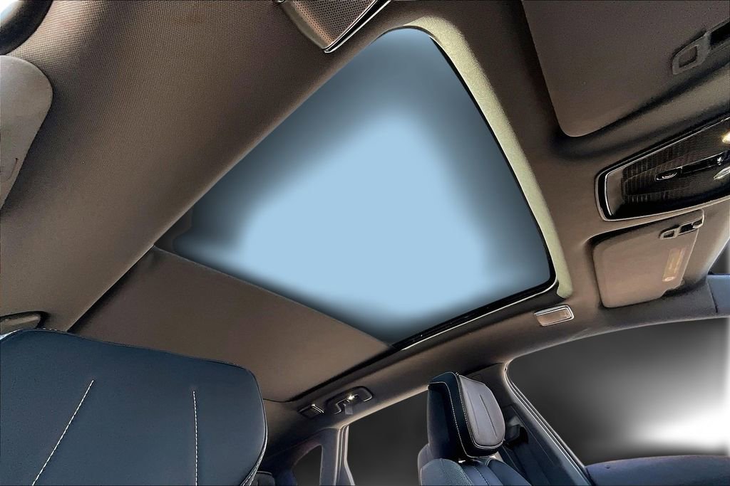 Certified 2025 Cadillac Optiq Luxury 1 image 17