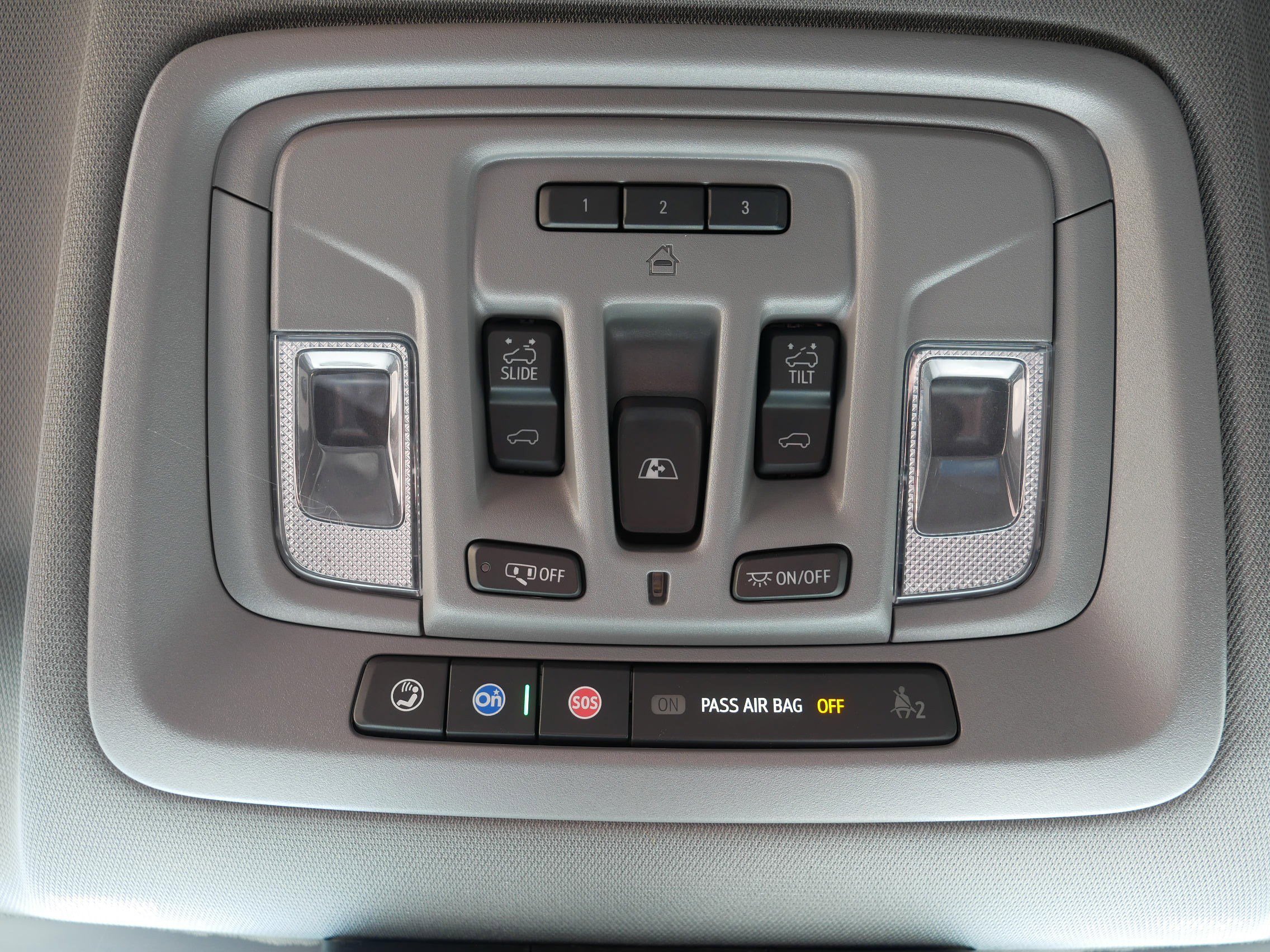 Used 2025 GMC Sierra 2500 Denali w/ Denali Reserve Package AWD/4WD image 32