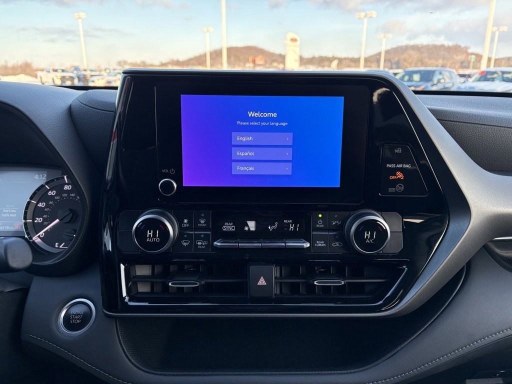Certified 2024 Toyota Highlander LE image 19
