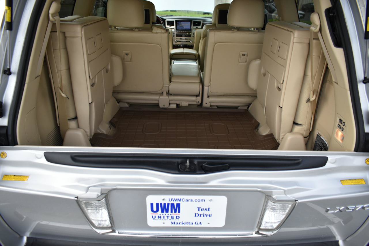 Used 2013 Lexus LX 570 4WD w/ Luxury Pkg image 51