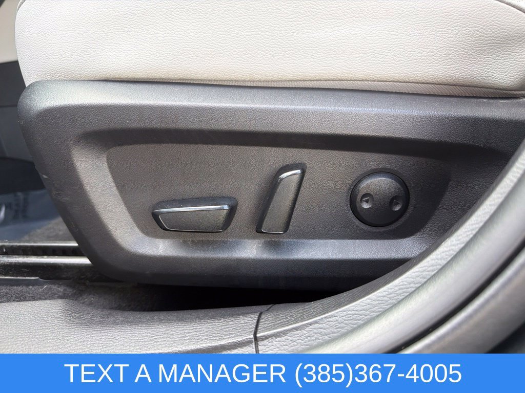 Used 2025 Mitsubishi Outlander SEL AWD/4WD image 15