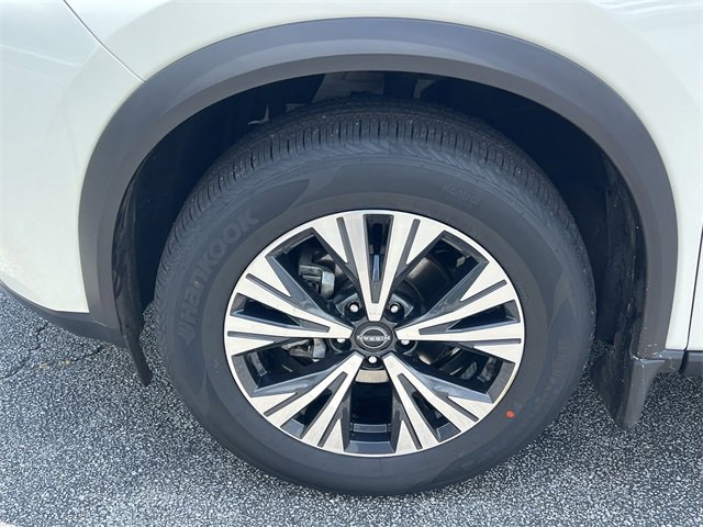 Certified 2023 Nissan Rogue SV image 28