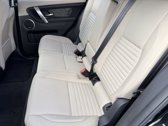 Used 2023 Land Rover Discovery Sport SE image 25
