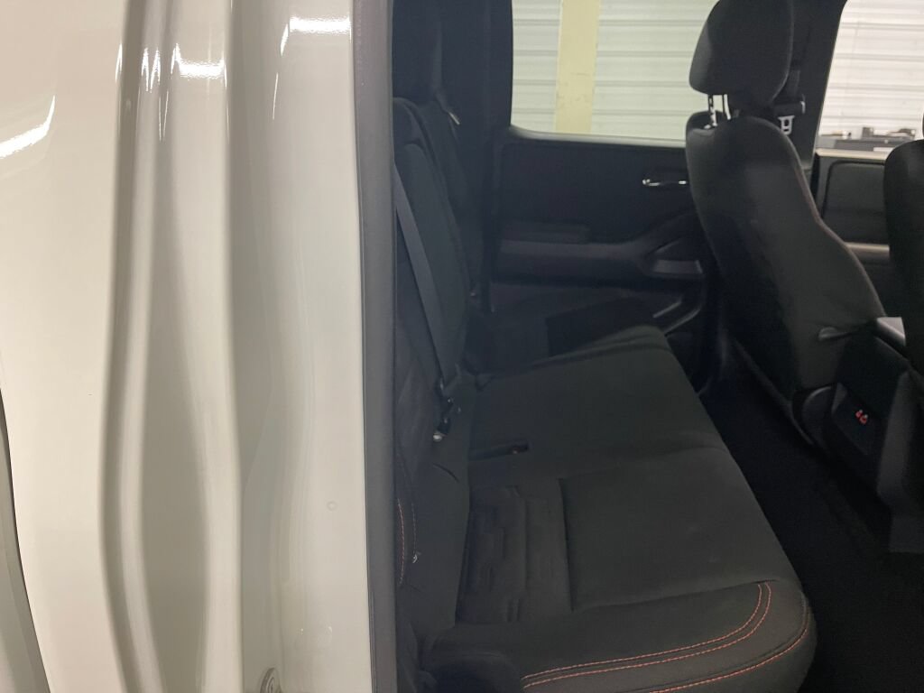Used 2023 Nissan Frontier PRO-4X w/ Technology Package AWD/4WD image 25