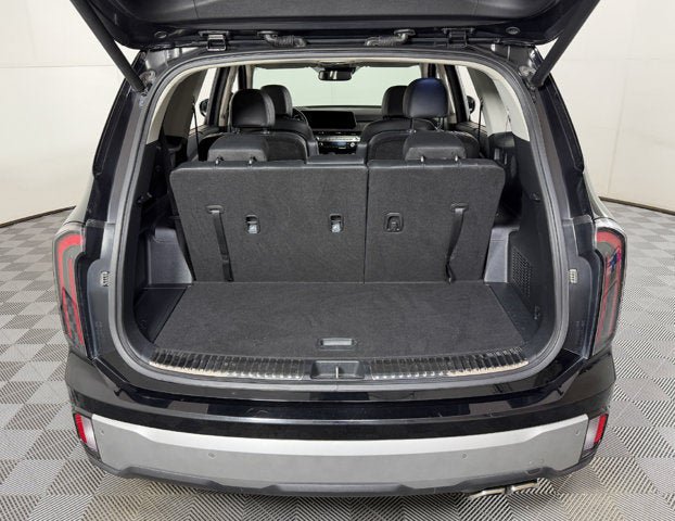 Used 2023 Kia Telluride SX FWD image 8