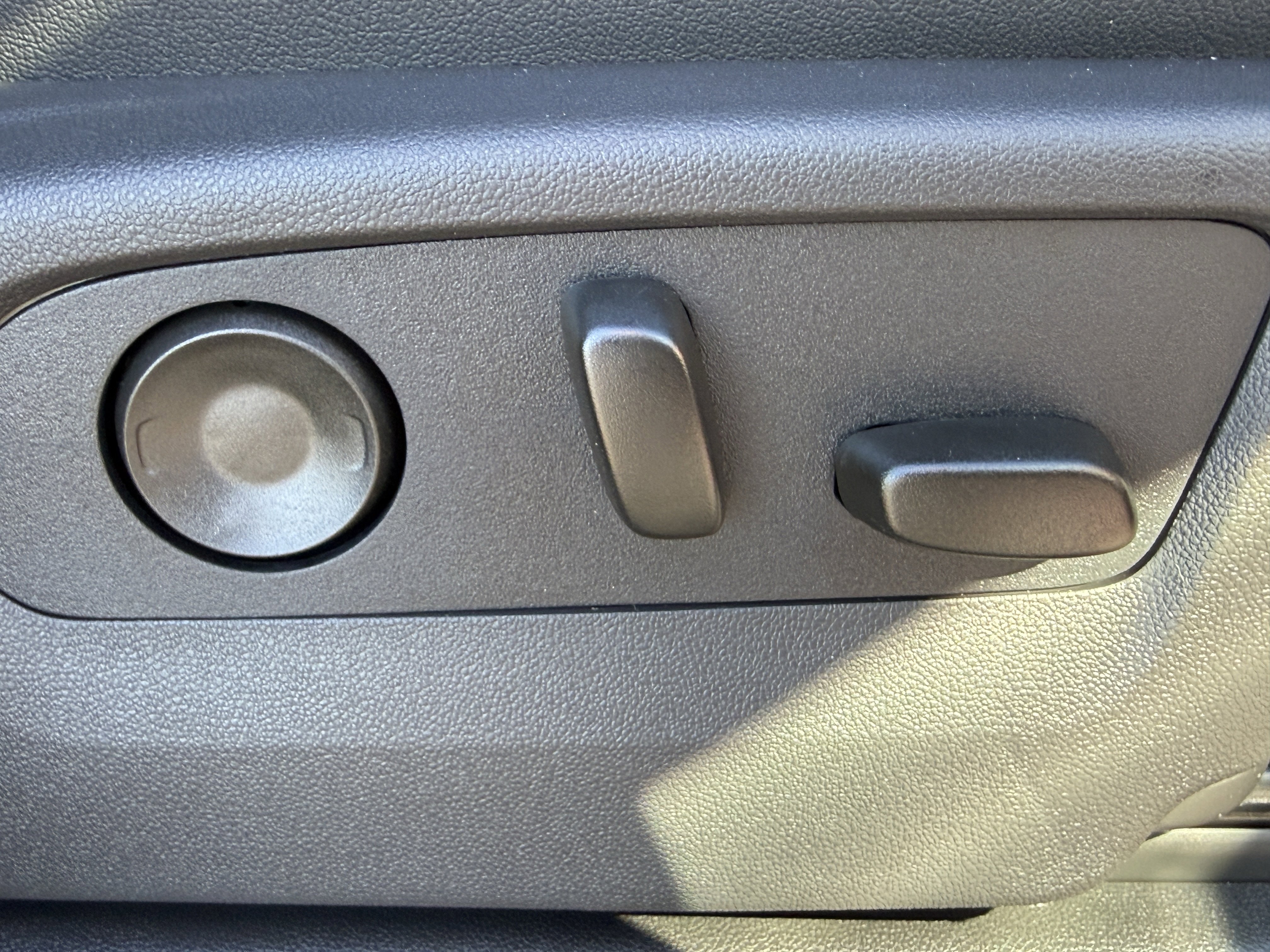 New 2026 GMC Sierra 2500 AT4 w/ AT4 Premium Plus Package image 18