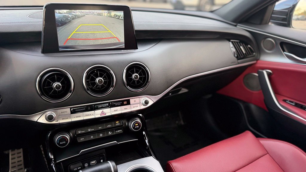 Used 2021 Kia Stinger GT1 AWD/4WD image 19