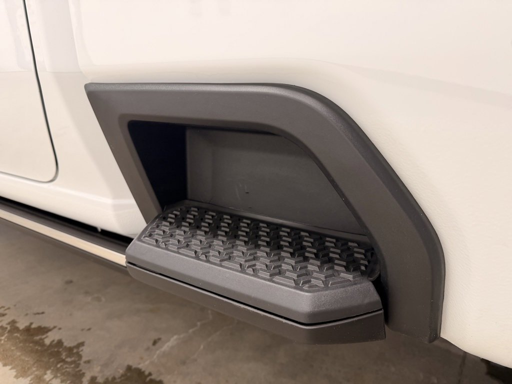 Used 2024 GMC Sierra 3500 Denali w/ Denali Reserve Package image 18