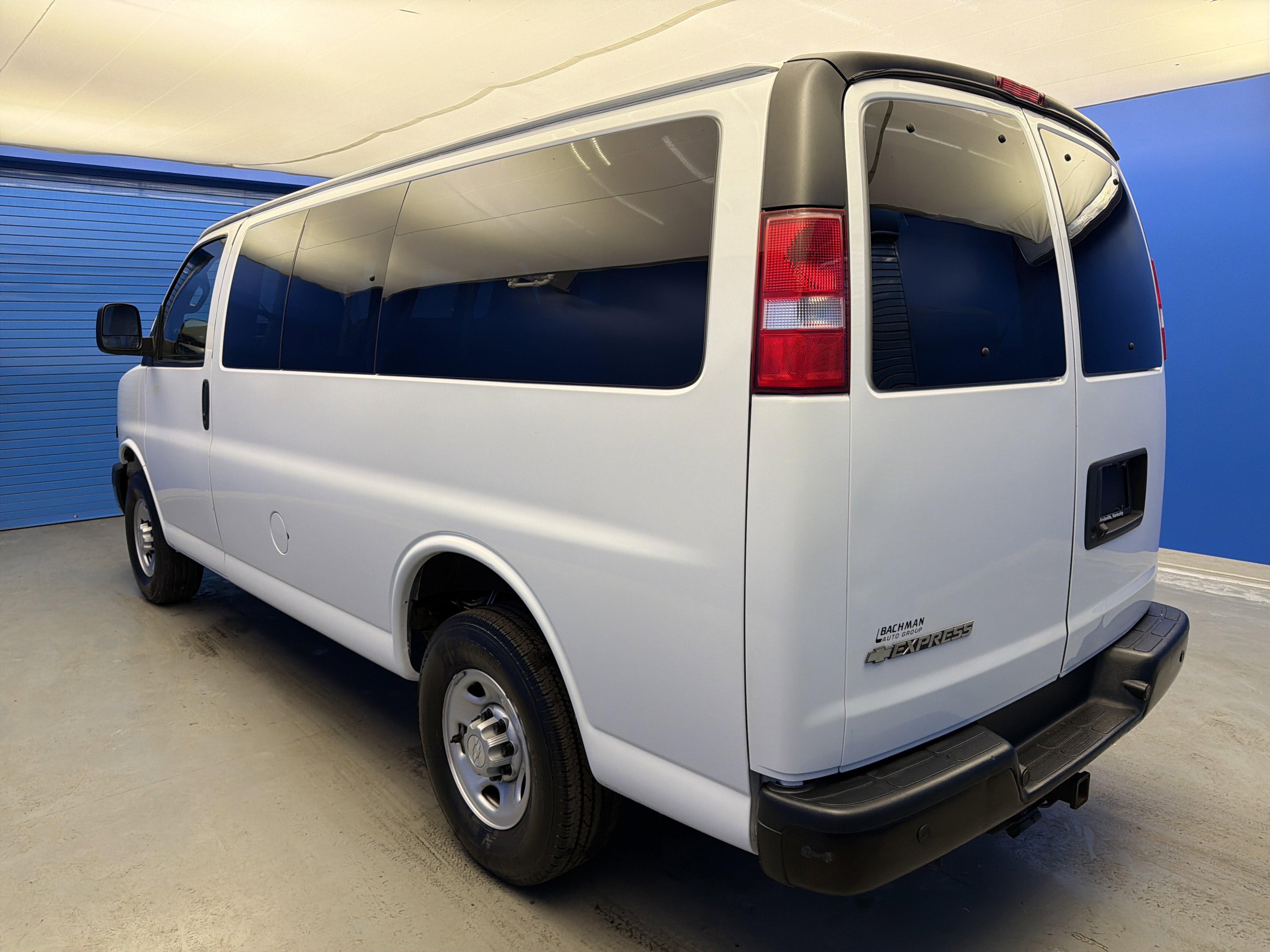 Used 2019 Chevrolet Express 3500 LS image 8