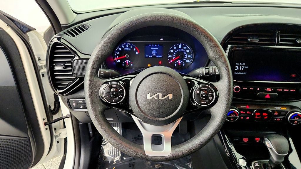 Used 2022 Kia Soul S FWD image 13