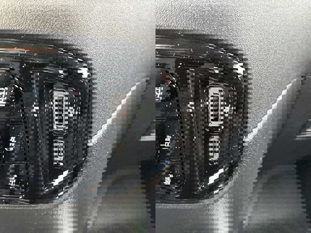 New 2026 Chevrolet Silverado 1500 LTZ w/ LTZ Premium Package image 17