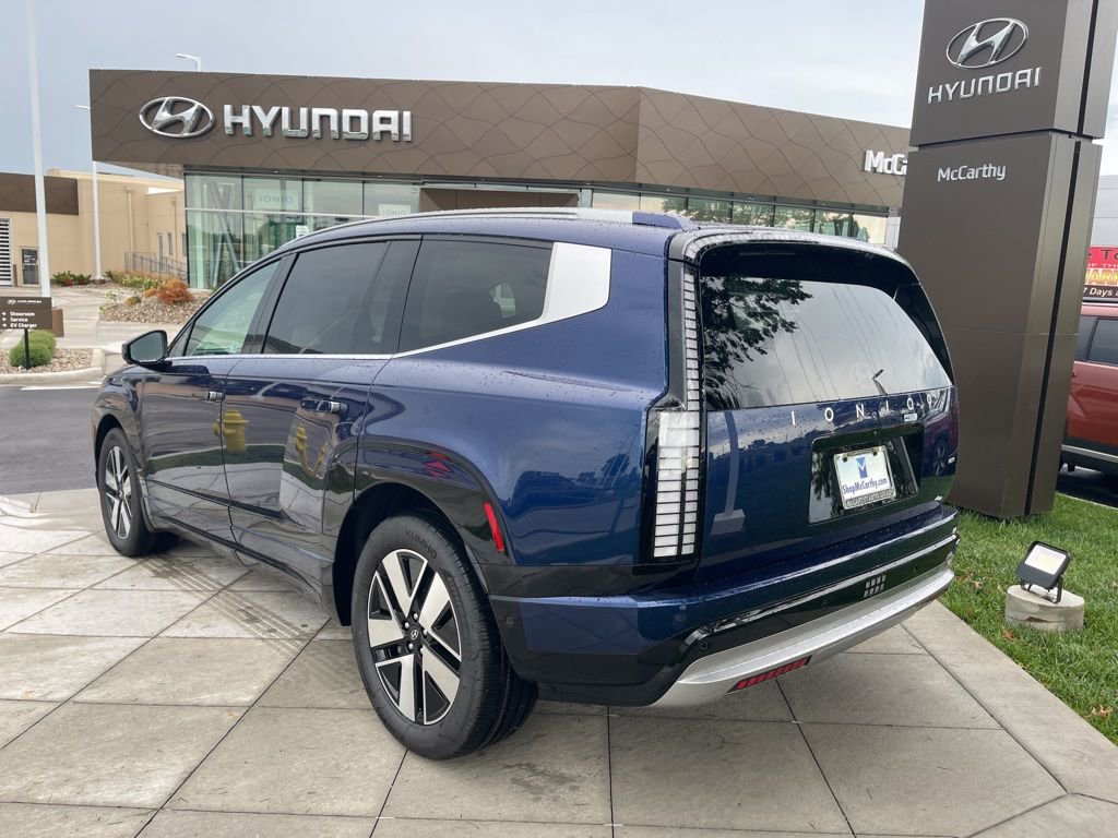 New 2026 Hyundai Ioniq 9 SEL image 3