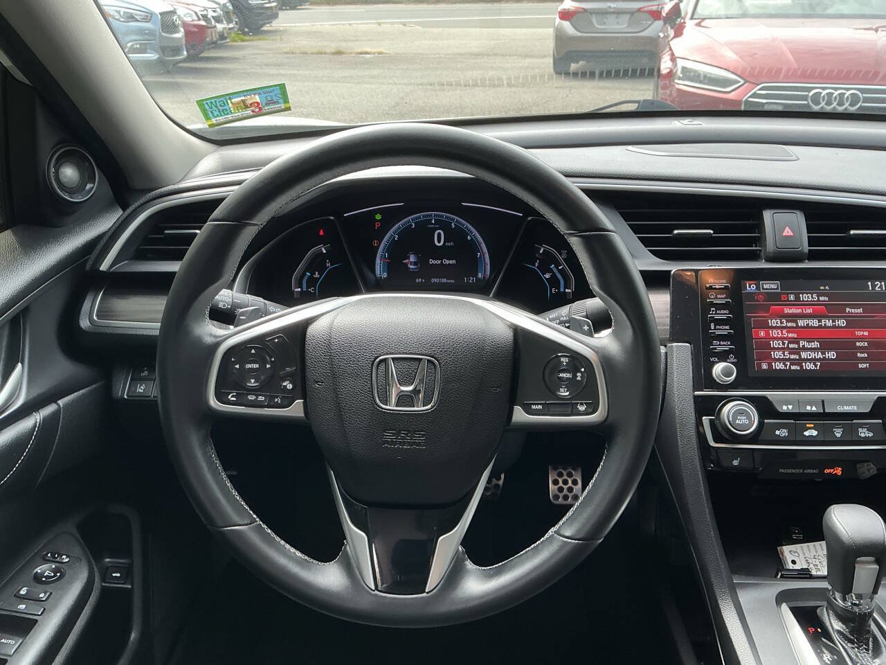 Used 2019 Honda Civic Touring image 30