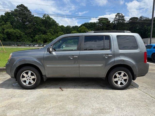 Used 2010 Honda Pilot Touring image 3