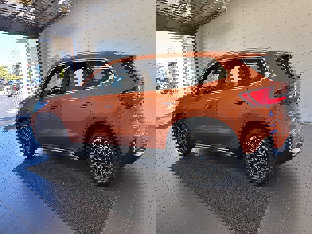 New 2025 BMW X1 xDrive28i w/ Technology Package image 5