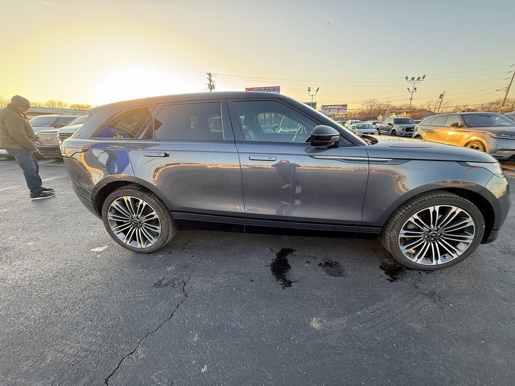 Used 2024 Land Rover Range Rover Velar Dynamic HSE image 2