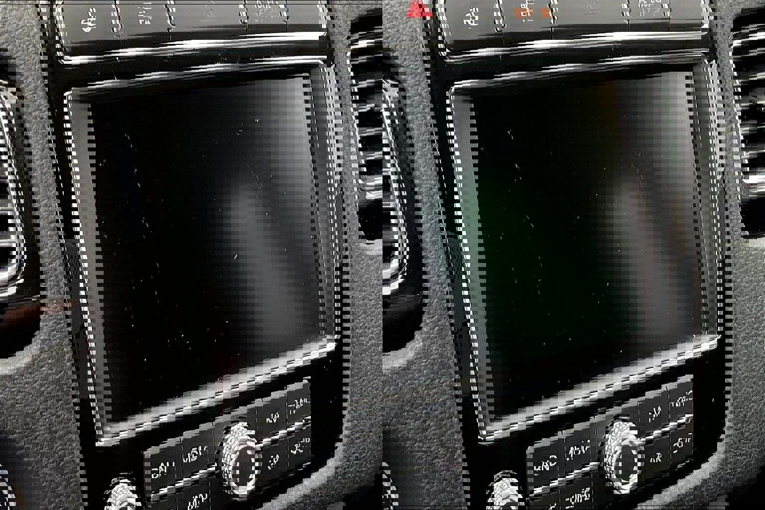 Used 2016 Volkswagen Touareg Sport image 21