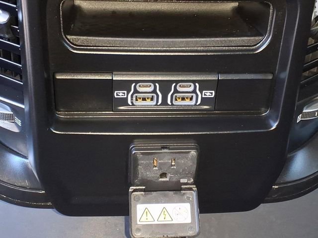 Used 2022 RAM 1500 Laramie AWD/4WD image 17