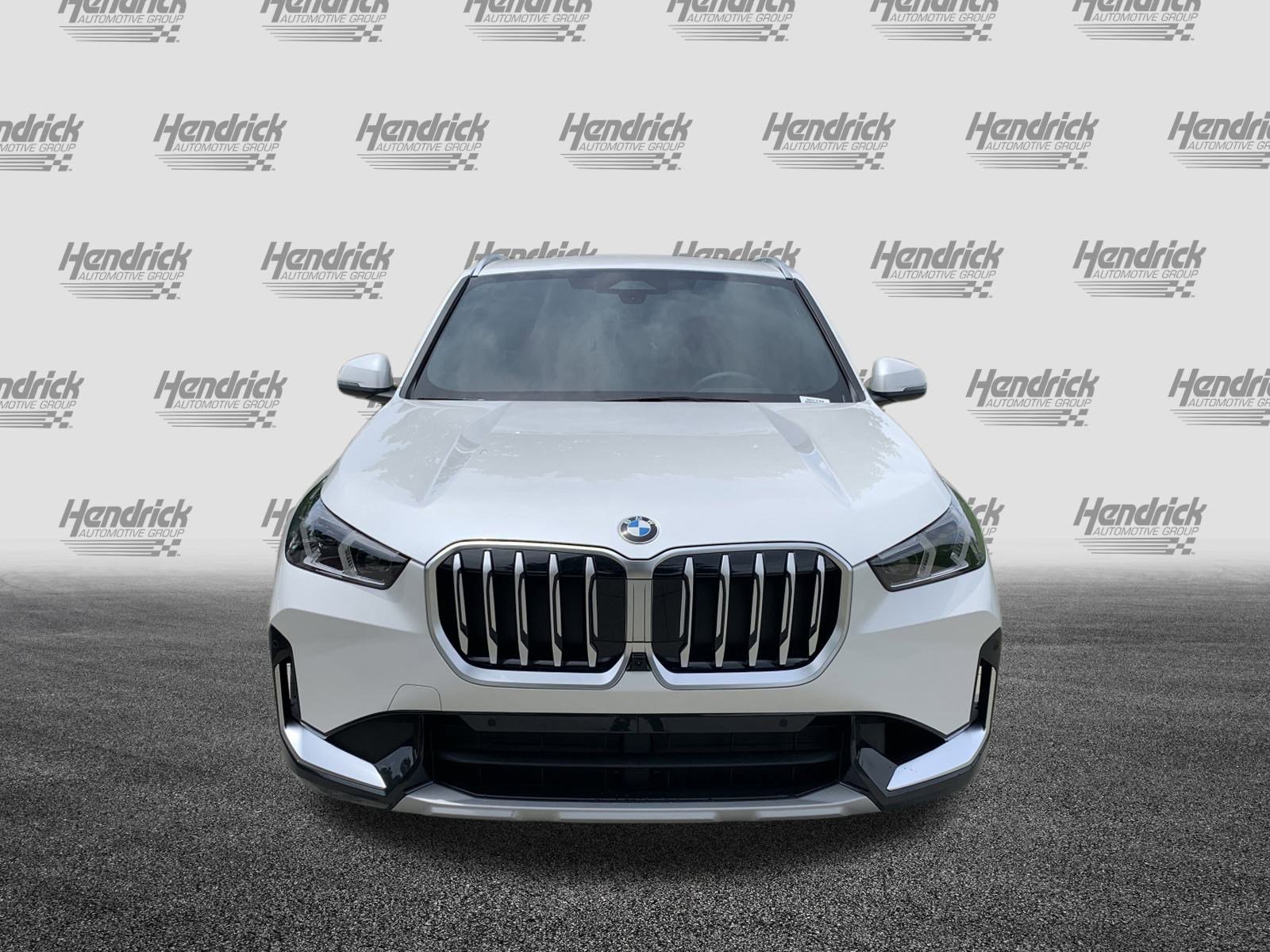 Used 2025 BMW X1 xDrive28i w/ Technology Package image 3