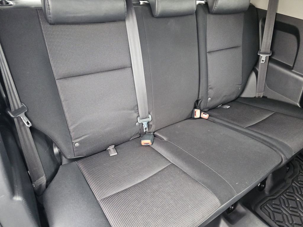 Used 2008 Toyota FJ Cruiser 4WD image 25