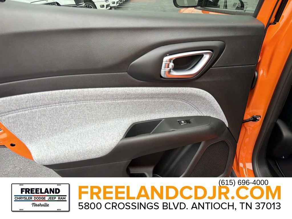 New 2026 Jeep Compass Latitude image 13