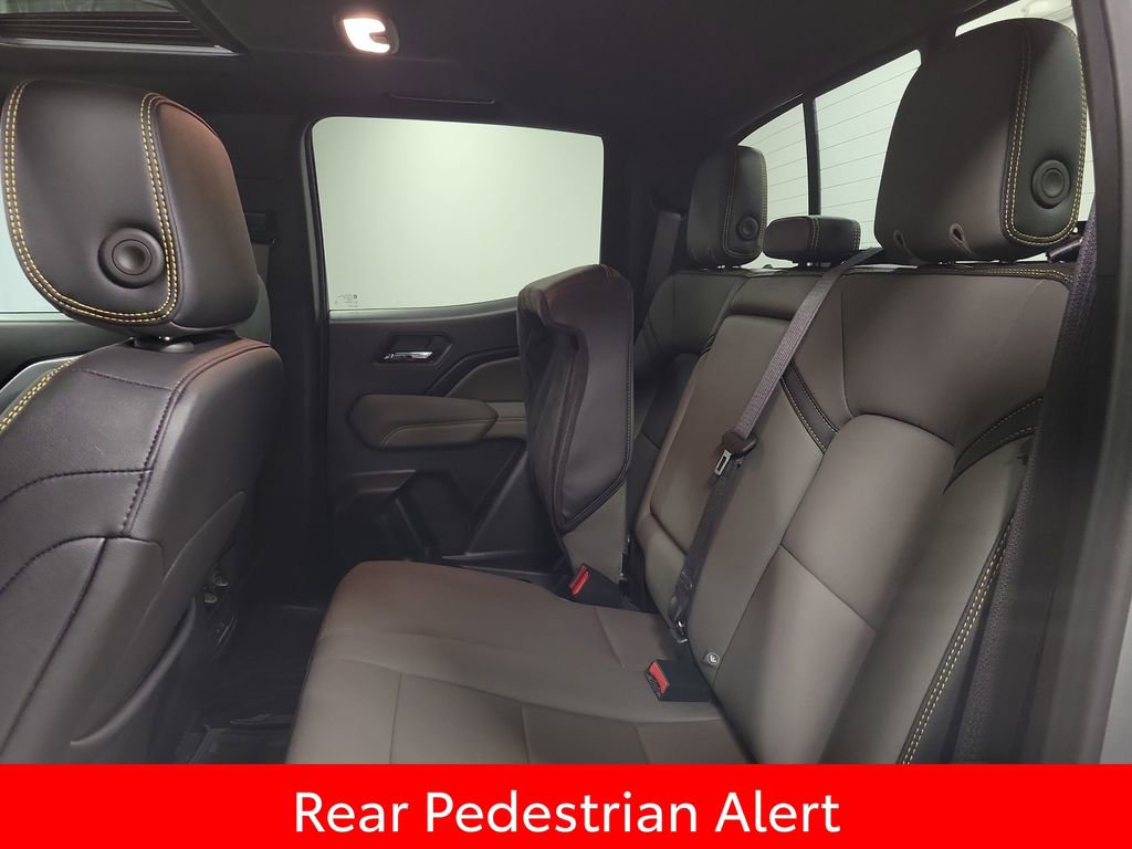 Used 2025 Chevrolet Colorado ZR2 w/ Technology Package image 21