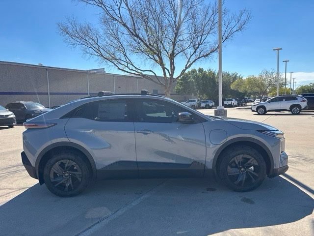 Used 2026 Toyota C-HR AWD/4WD image 4