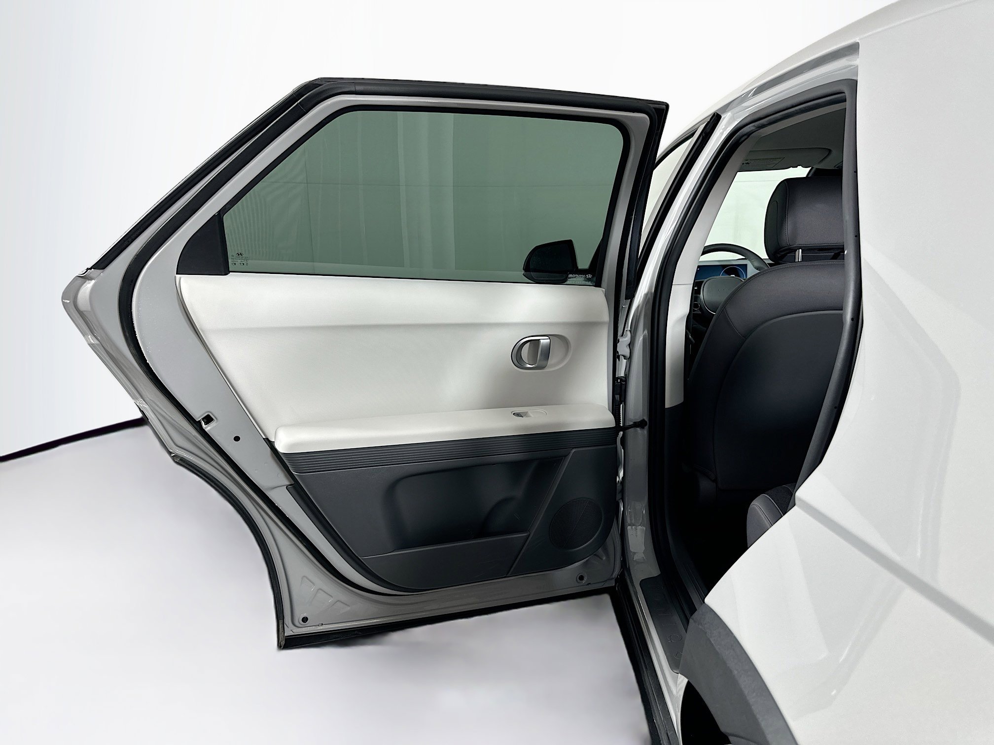 Used 2024 Hyundai Ioniq 5 SEL RWD image 26