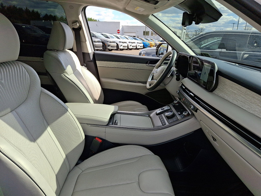 Used 2025 Hyundai Palisade Calligraphy image 12