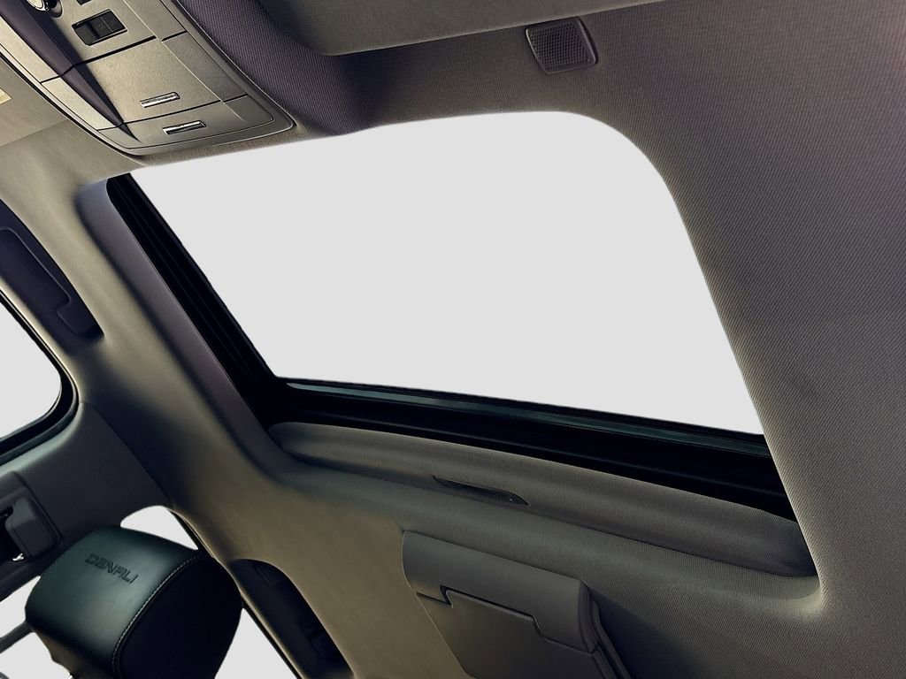 Used 2019 GMC Yukon Denali w/ Open Road Package image 18