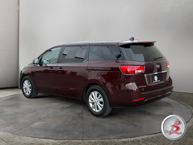 Used 2018 Kia Sedona LX FWD image 5