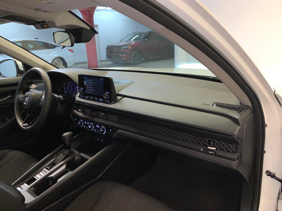 Used 2023 Honda Accord EX image 49