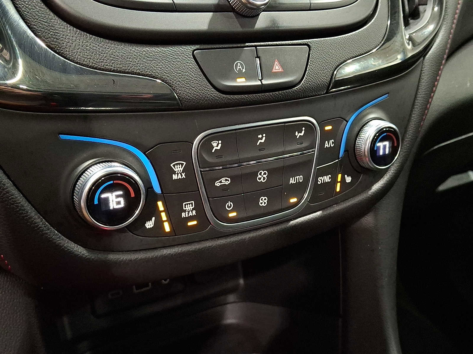 Used 2022 Chevrolet Equinox RS w/ RS Leather Package image 16