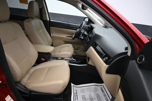 Used 2018 Mitsubishi Outlander GT AWD/4WD image 9