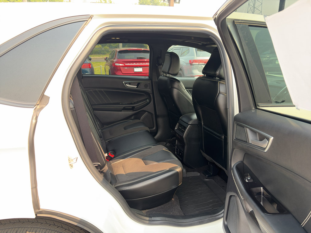Used 2020 Ford Edge ST w/ Equipment Group 401A AWD/4WD image 16