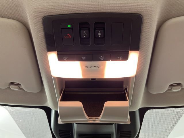 Used 2023 Nissan Rogue SV w/ SV Premium B Package image 38