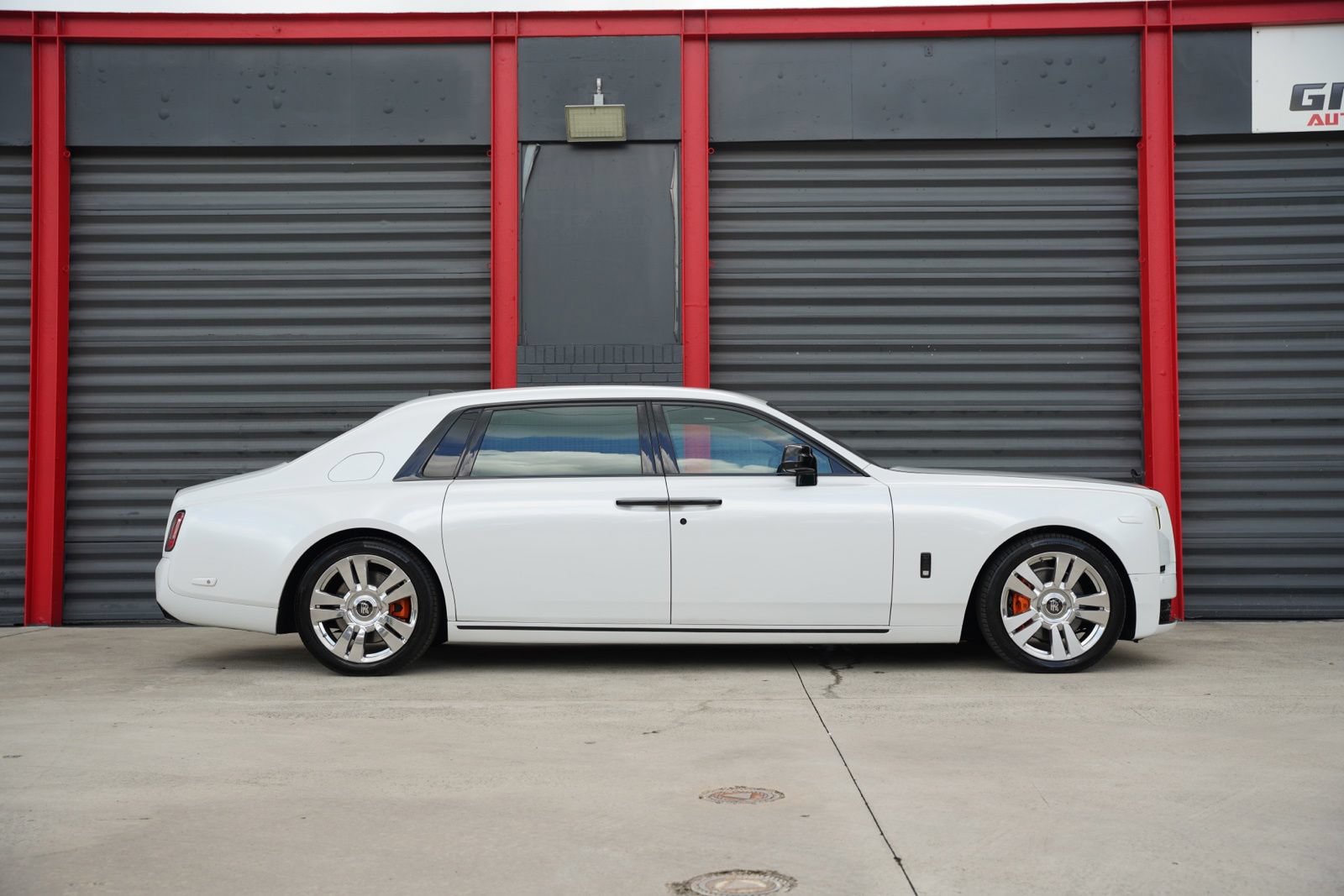 Used 2018 Rolls-Royce Phantom Extended Wheelbase RWD image 6