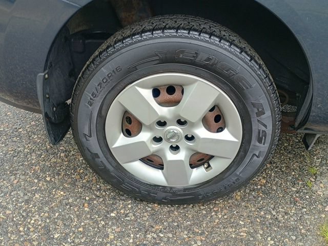 Used 2015 Nissan Rogue S w/ Convenience Package AWD/4WD image 11