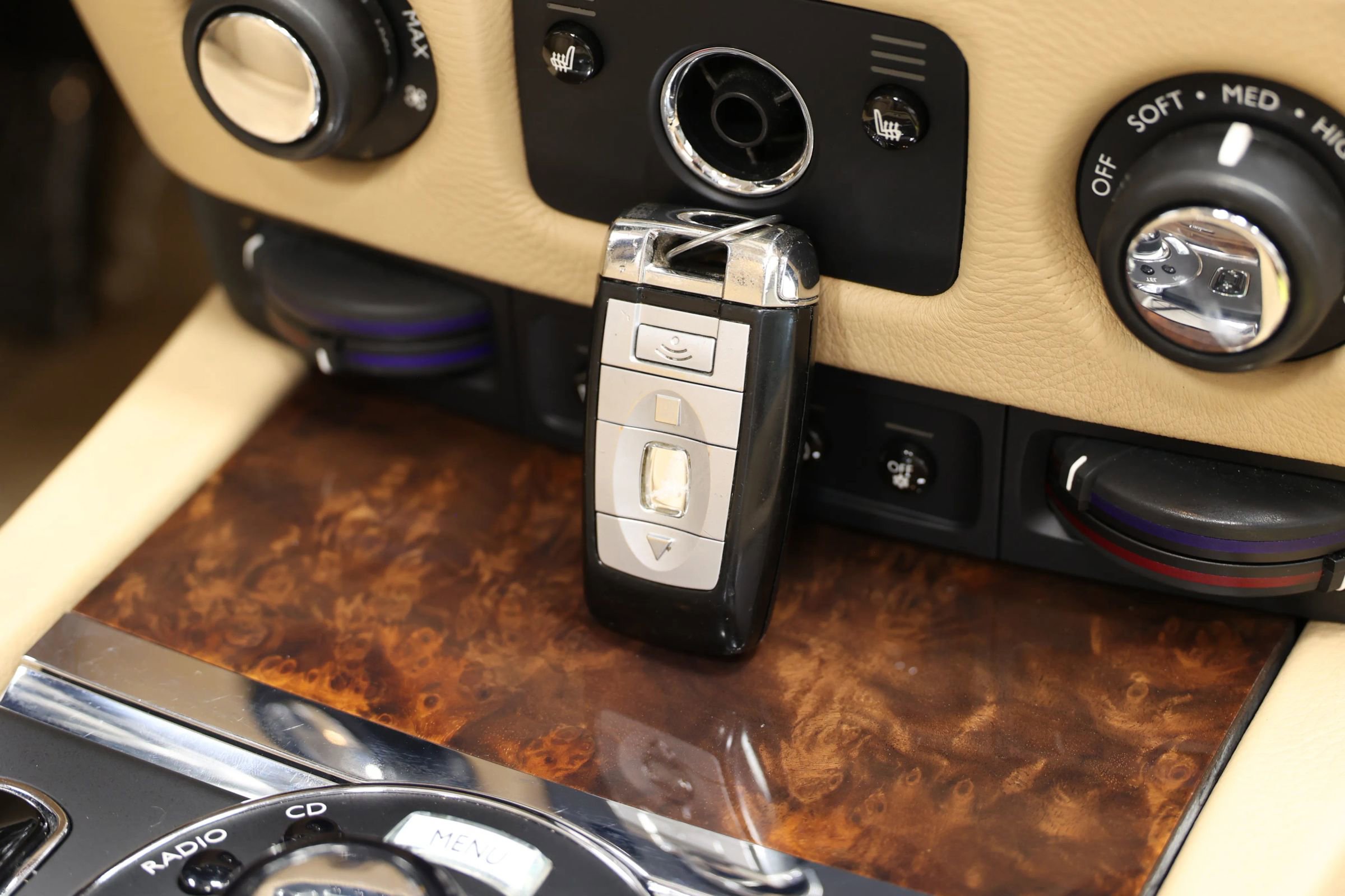 Used 2010 Rolls-Royce Ghost RWD image 5
