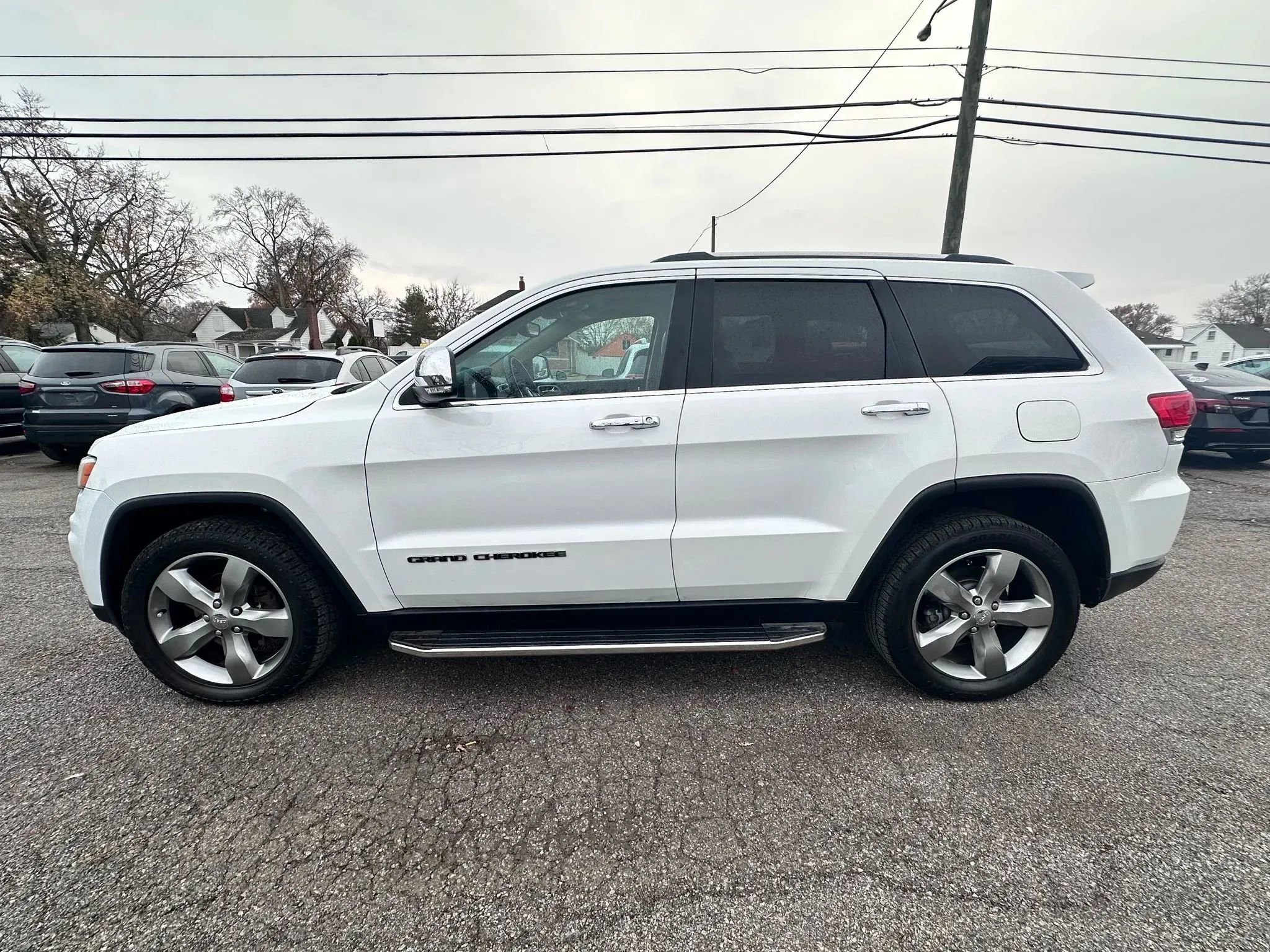 Used 2018 Jeep Grand Cherokee Limited image 2