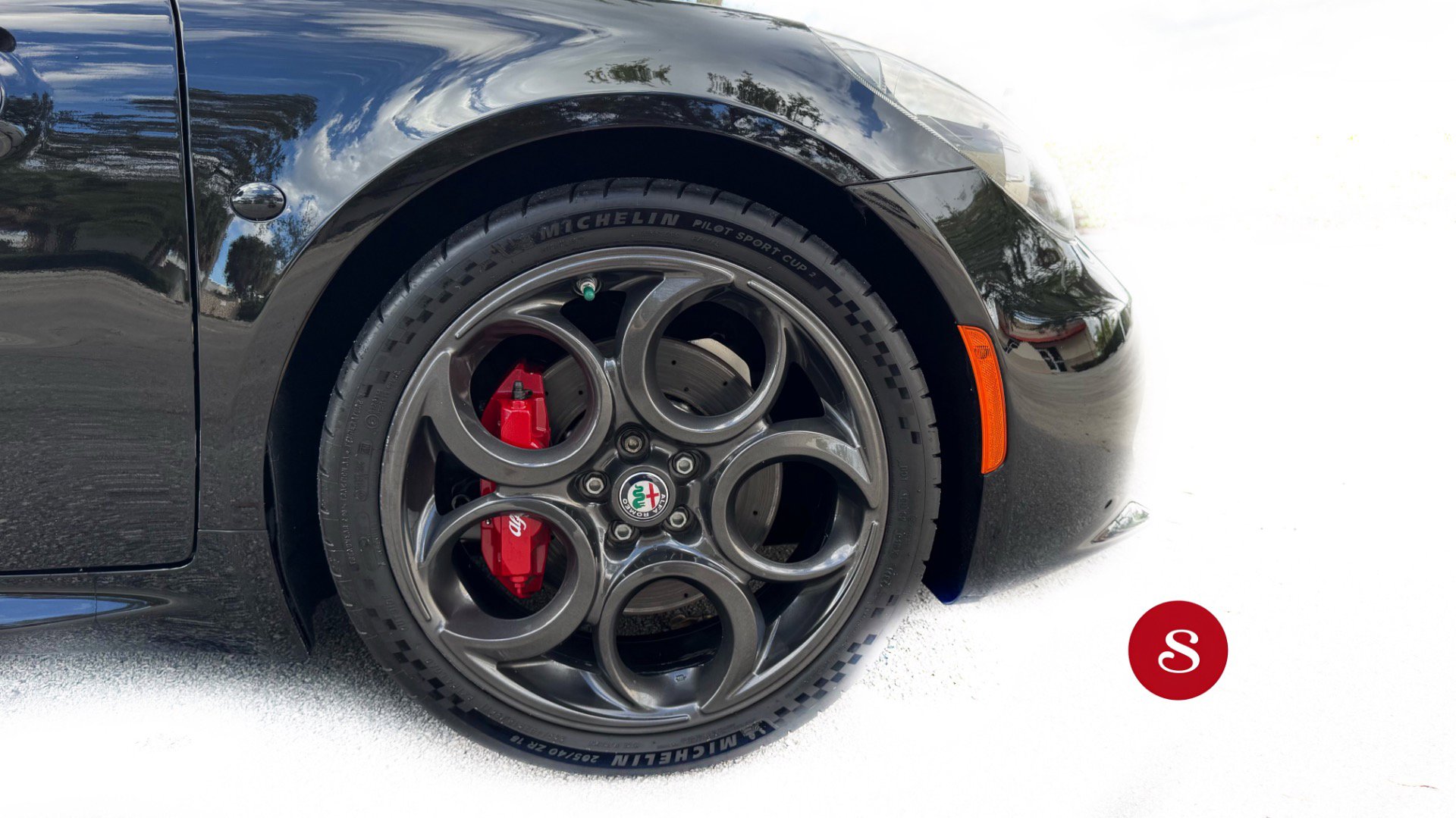 Used 2018 Alfa Romeo 4C w/ Coupe Track Package 1 image 22