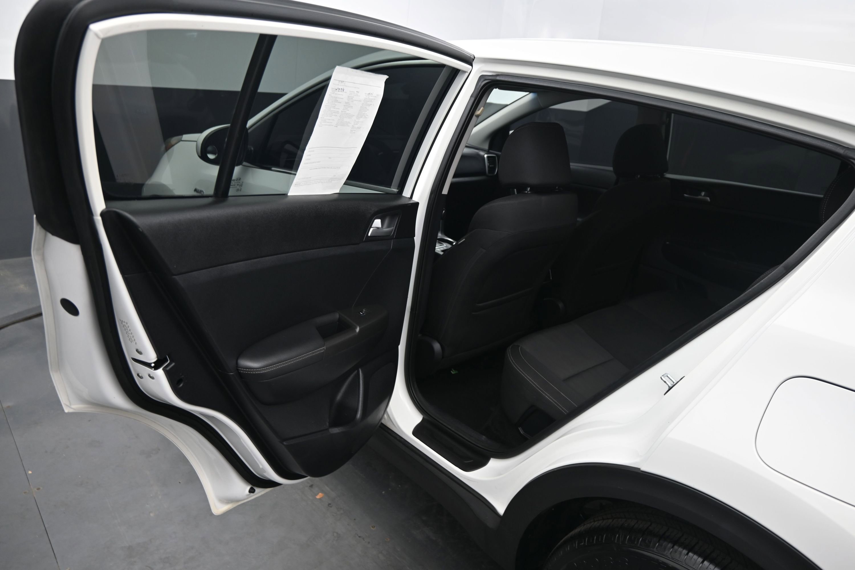 Used 2020 Kia Sportage LX AWD/4WD image 14