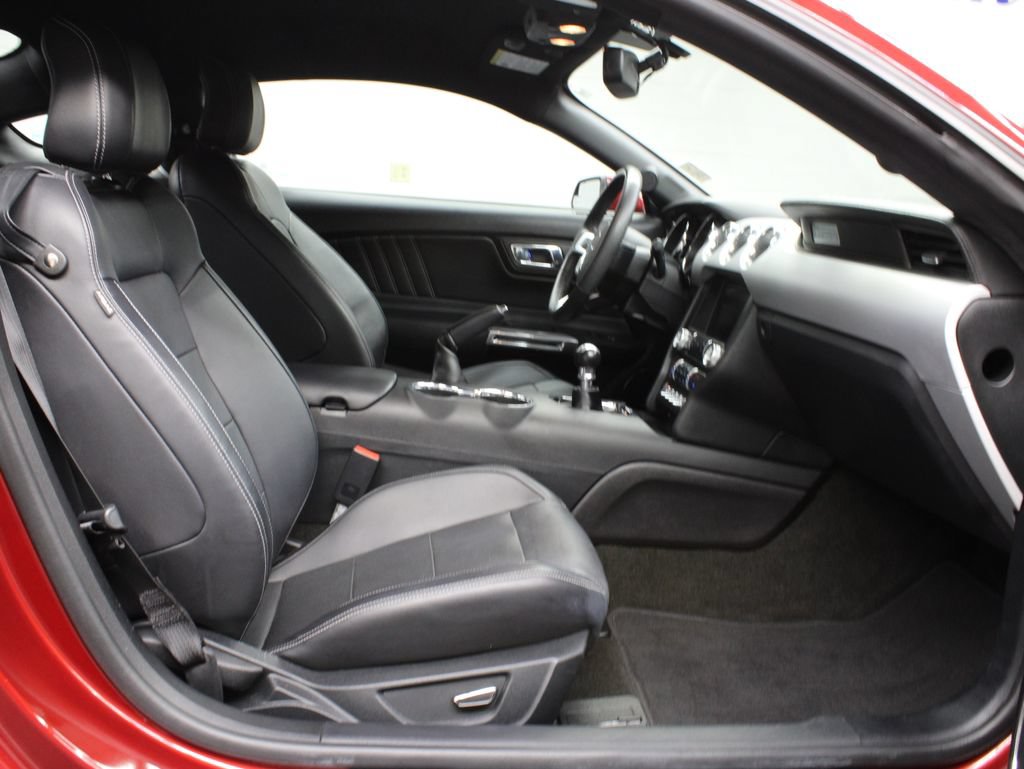 Used 2015 Ford Mustang Premium RWD image 30