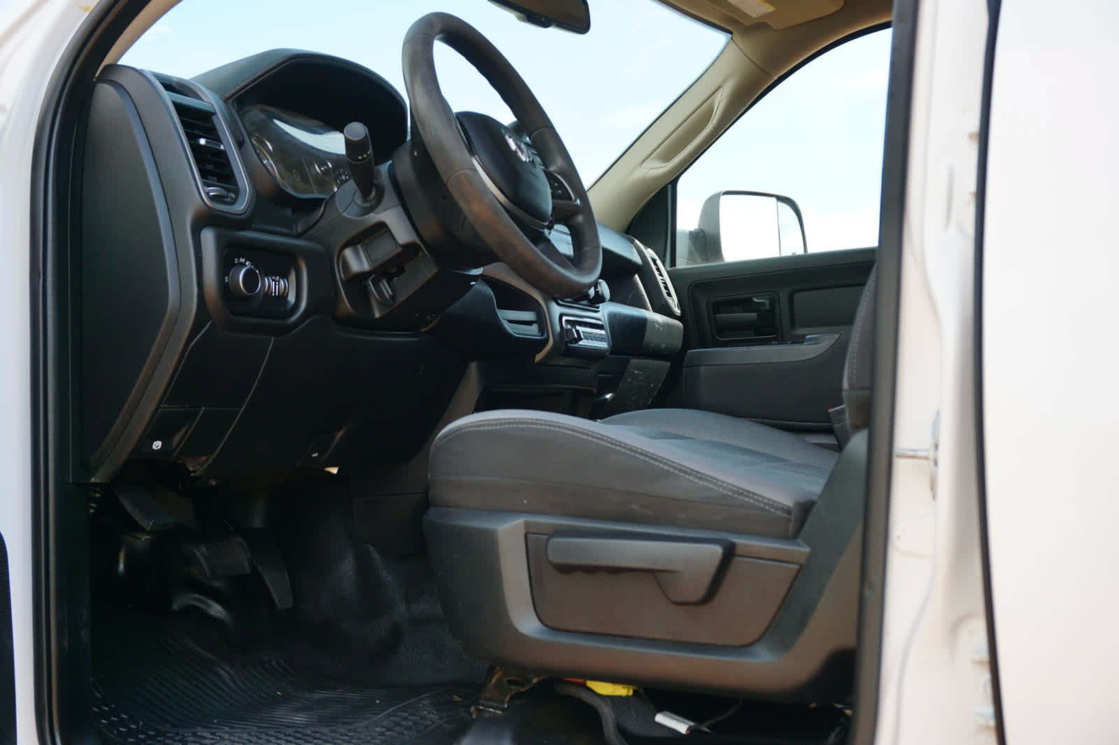 Used 2019 RAM 5500 Tradesman w/ Electrical Accessory Group AWD/4WD image 13
